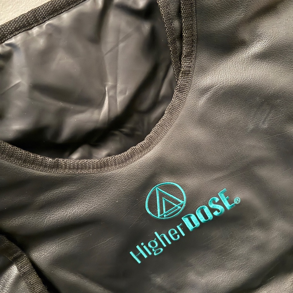 HIGHERDOSE Infrared Sauna Blanket - Picture 8 of 9